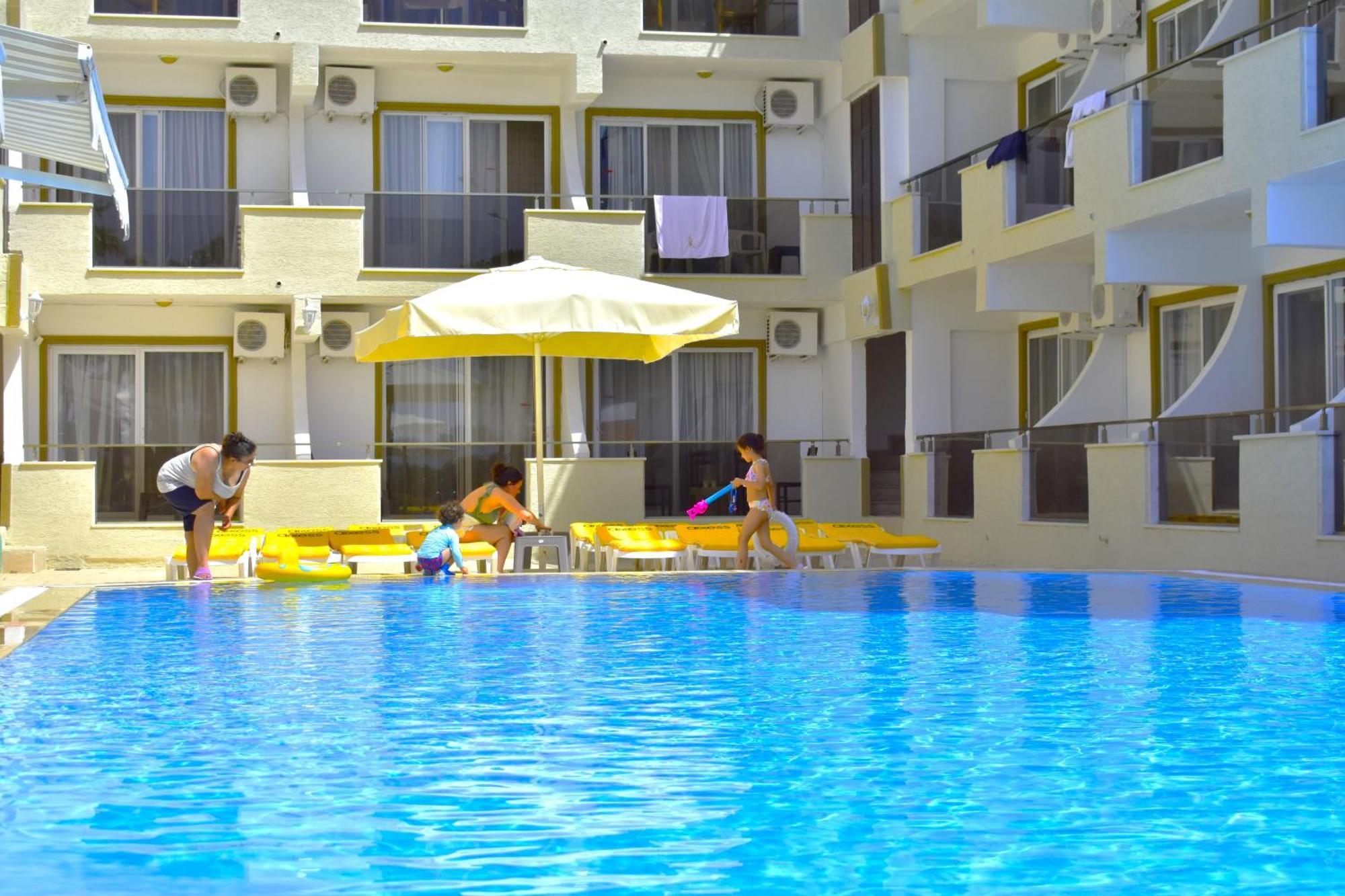 Mulka Hotel Ayvalik Bagian luar foto